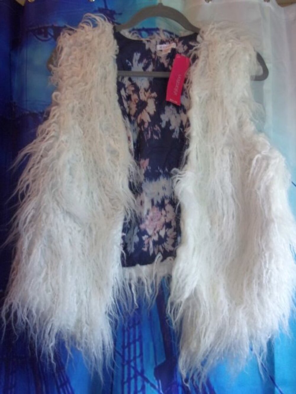 NWT "Xhilaration" Retro SNOW BUNNY VEST n Ivory Jr Women's Sz XL (13-15)